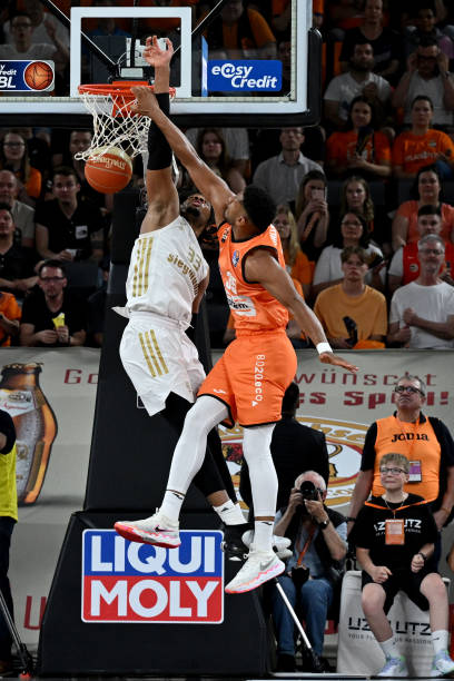 以训保赛 以训保赛