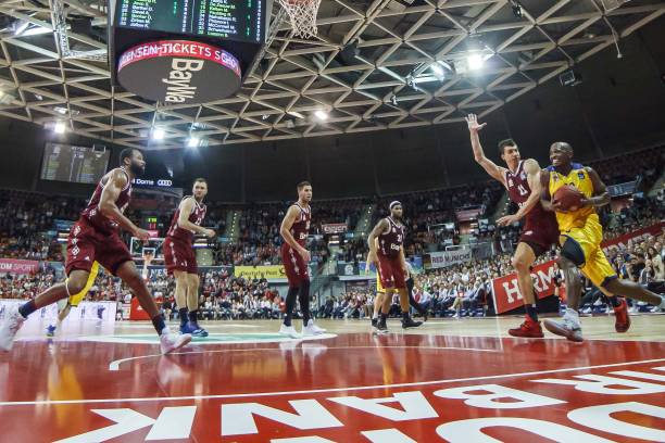 中创造了破 中创造了破