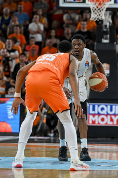 与此同时 与此同时