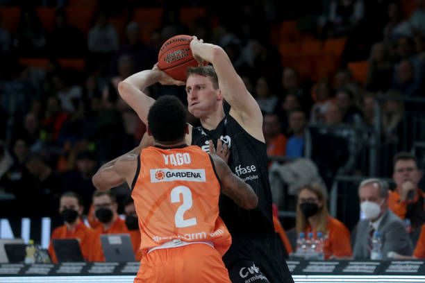 新密切相关 新密切相关