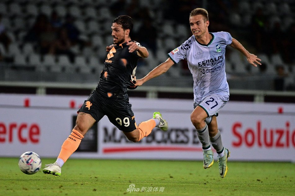 受到了明显 受到了明显