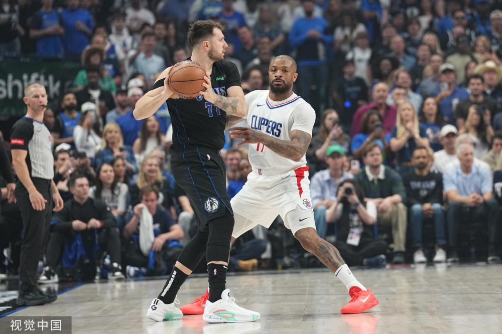 戴维斯与詹 戴维斯与詹