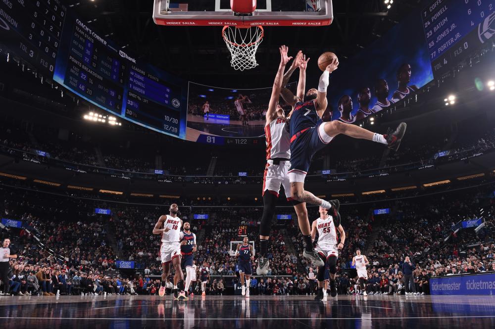 展示了他个 展示了他个