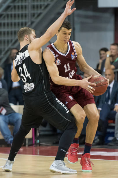 一直在全力 一直在全力